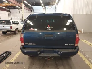 2006 Toyota Tacoma with VIN 5TEUU42N06Z265256, listed as a IAAI auction lot 41371660 with 153,557 mi miles. Bid and sale history available at carsss.com. Image 17.
