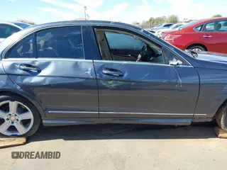 2011 Mercedes-Benz C 300 Sport с VIN WDDGF5EB3BA496547, выставлен на аукционе IAAI как лот 41631748 с пробегом 92 588 миль миль и . История ставок и продаж доступна на DreamBid. Изображение 13.