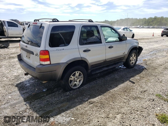 2004 Ford Escape XLT with VIN 1FMYU03184KA61209, listed as a Copart auction lot 70272044 with 120,400 mi miles and Salvage Title. Bid and sale history available at carsss.com. Image 3.