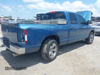 2006 Dodge 1500 SLT z VIN 1D7HA18226S627992, wystawiony jako IAAI lot #42300626 z przebiegiem 201 822 mil mil oraz . Historia ofert i sprzedaży dostępna na DreamBid. Obrazek 4.