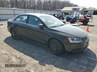 2013 Volkswagen Jetta Sedan SE with VIN 3VWDP7AJ5DM418437, listed as a Copart auction lot 49165005 with 132,458 mi miles and Salvage Title. Bid and sale history available at carsss.com. Image 4.