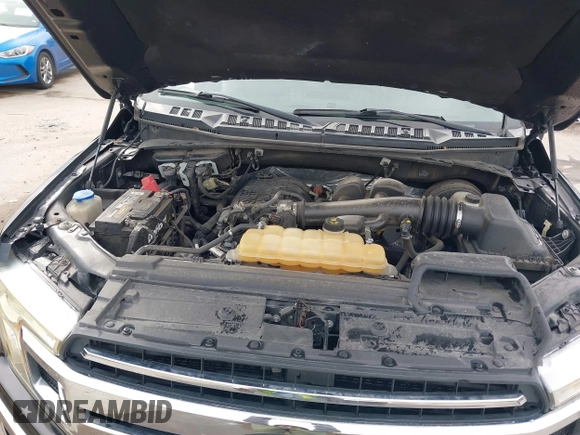 2018 Ford F-150 XL with VIN 1FTEW1CB8JFC47496, listed as a IAAI auction lot 41330632 with 82,308 mi miles. Bid and sale history available at carsss.com. Image 10.