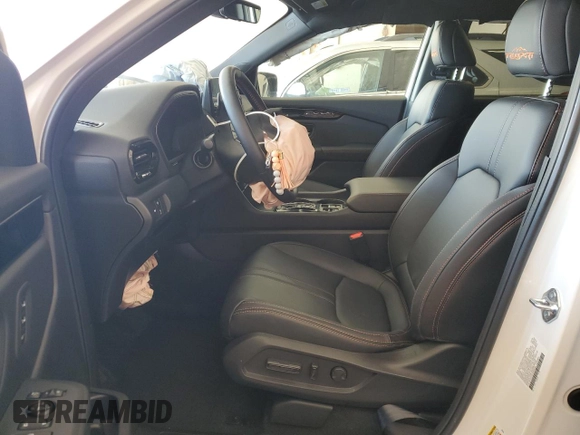 2025 Honda Pilot TrailSport z VIN 5FNYG1H67SB094346, wystawiony jako Copart lot #51415995 z przebiegiem 5 871 mil mil oraz Szkoda całkowita • Salvage title. Historia ofert i sprzedaży dostępna na DreamBid. Obrazek 7.