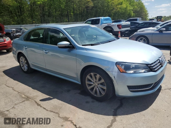 2013 Volkswagen Passat SEL Premium with VIN 1VWCH7A37DC066795, listed as a Copart auction lot 52380595 with 128,439 mi miles and Clean Title. Bid and sale history available at carsss.com. Image 4.