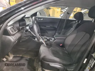 2018 Kia Optima LX с VIN 5XXGT4L33JG268768, выставлен на аукционе Copart как лот 53918815 с пробегом 61 206 миль миль и Списание • Salvage title. История ставок и продаж доступна на DreamBid. Изображение 7.