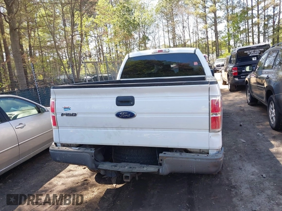 2014 Ford F-150 XL with VIN 1FTFX1CTXEFC01524, listed as a IAAI auction lot 41955270 with 251,992 mi miles. Bid and sale history available at carsss.com. Image 16.