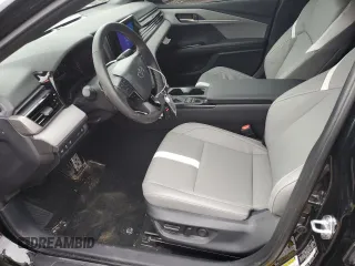 2025 Toyota Camry LE z VIN 4T1DBADK4SU016836, wystawiony jako Copart lot #50876625 z przebiegiem 7496 mil mil oraz Szkoda całkowita • Salvage title. Historia ofert i sprzedaży dostępna na DreamBid. Obrazek 7.