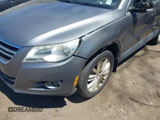 2011 Volkswagen Tiguan SE with VIN WVGBV7AX8BW514320, listed as a IAAI auction lot 42138794 with 76,079 mi miles and . Bid and sale history available at DreamBid. Image 6.