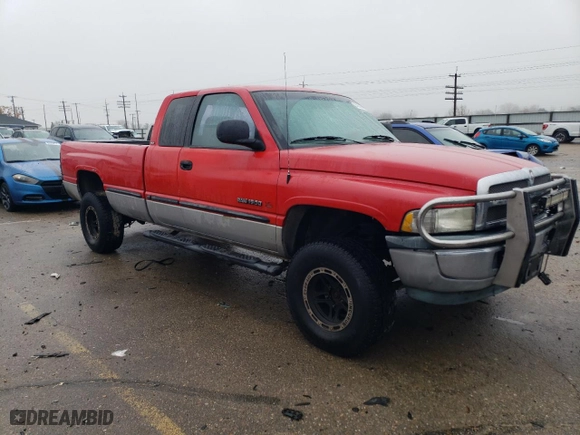 1999 Dodge Ram 1500 with VIN 3B7HF13Z4XG115014, listed as a Copart auction lot 84832044 with 203,821 mi miles and Salvage Title. Bid and sale history available at carsss.com. Image 4.