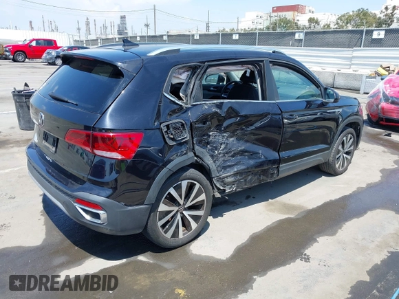 2022 Volkswagen Taos SE z VIN 3VVRX7B2XNM068564, wystawiony jako IAAI lot #42174805 z przebiegiem 26 307 mil mil oraz . Historia ofert i sprzedaży dostępna na DreamBid. Obrazek 4.
