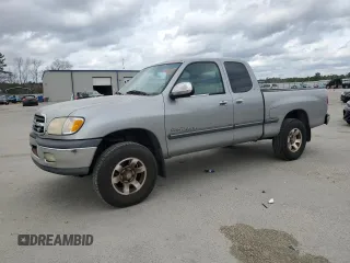 2001 Toyota Tundra SR5 with VIN 5TBRT34101S183510, listed as a Copart auction lot 47183935 with 304,455 mi miles and Clean Title. Bid and sale history available at carsss.com. Image 1.