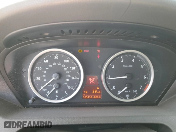 2004 BMW 6 Series 645Ci z VIN WBAEK73424B260088, wystawiony jako Copart lot #76481124 z przebiegiem 105 410 mil mil oraz Nie do naprawy • Non repairable. Historia ofert i sprzedaży dostępna na DreamBid. Obrazek 9.