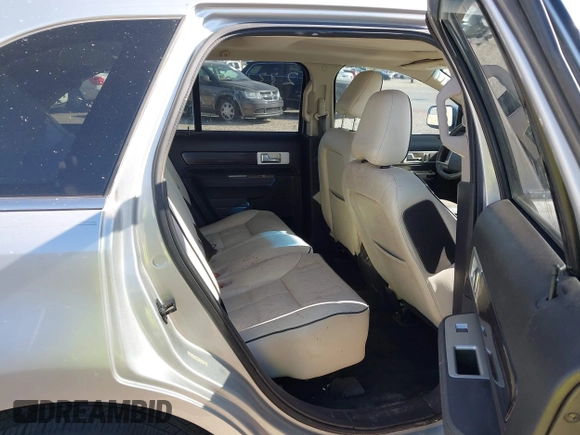 2010 Lincoln MKX with VIN 2LMDJ6JC9ABJ00706, listed as a IAAI auction lot 42043882 with 182,002 mi miles. Bid and sale history available at carsss.com. Image 8.