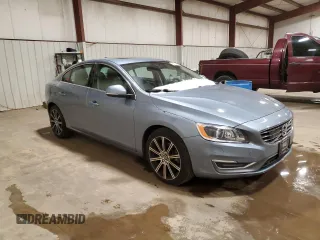 2017 Volvo S60 Inscription Platinum with VIN LYV402TM4HB153636, listed as a Copart auction lot 86488284 with 87,333 mi miles and Salvage Title. Bid and sale history available at carsss.com. Image 4.