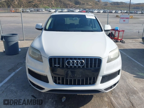 2014 Audi Q7 S line Prestige with VIN WA1DGAFE2ED010013, listed as a IAAI auction lot 42454744 with Not provided miles and . Bid and sale history available at DreamBid. Image 12.
