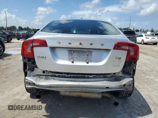 2012 Volvo S60 T5 z VIN YV1622FSXC2036628, wystawiony jako Copart lot #55798105 z przebiegiem 146 719 mil mil oraz Szkoda całkowita • Salvage title. Historia ofert i sprzedaży dostępna na DreamBid. Obrazek 6.