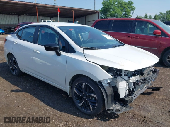 2023 Nissan Versa SR z VIN 3N1CN8FV4PL870186, wystawiony jako IAAI lot #42458430 z przebiegiem 22 mil mil oraz . Historia ofert i sprzedaży dostępna na DreamBid. Obrazek 1.