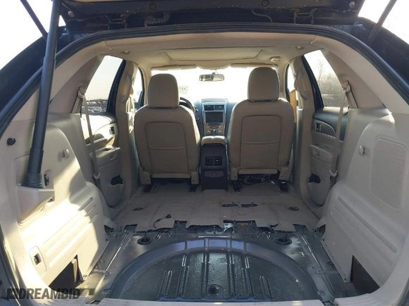 2011 Lincoln MKX with VIN 2LMDJ6JK5BBJ24235, listed as a IAAI auction lot 41781097 with 190,307 mi miles. Bid and sale history available at carsss.com. Image 8.