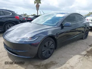 2024 Tesla Model 3 z VIN 5YJ3E1EA0RF782725, wystawiony jako IAAI lot #42248130 z przebiegiem 40 776 mil mil oraz . Historia ofert i sprzedaży dostępna na DreamBid. Obrazek 20.