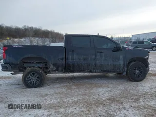 2022 Chevrolet Silverado 1500 Custom Trail Boss with VIN 3GCPDCEK2NG544078, listed as a IAAI auction lot 41412552 with 34,129 mi miles. Bid and sale history available at carsss.com. Image 12.