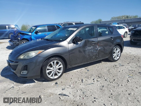 2010 Mazda 3 S Sport z VIN JM1BL1H67A1174853, wystawiony jako Copart lot #56128665 z przebiegiem 166 101 mil mil oraz Czysty tytuł • Clean title. Historia ofert i sprzedaży dostępna na DreamBid. Obrazek 1.