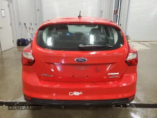 2014 Ford Focus SE with VIN 1FADP3K29EL367147, listed as a Copart auction lot 44200575 with 190,819 mi miles and Clean Title. Bid and sale history available at carsss.com. Image 6.