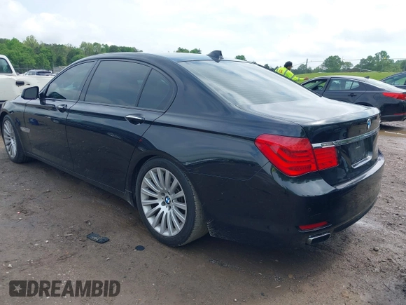 2010 BMW 7 Series 750Li с VIN WBAKB8C55ACY63172, выставлен на аукционе IAAI как лот 42130636 с пробегом 111 276 миль миль и . История ставок и продаж доступна на DreamBid. Изображение 3.