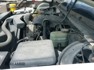 2002 Chevrolet Suburban Z71 with VIN 3GNFK16Z12G252331, listed as a IAAI auction lot 42702254 with 181,386 mi miles and . Bid and sale history available at DreamBid. Image 13.