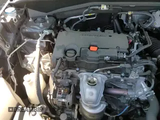 2025 Honda HR-V LX with VIN 3CZRZ2H39SM732788, listed as a Copart auction lot 68013885 with 13,895 mi miles and Salvage title. Bid and sale history available at DreamBid. Image 16.