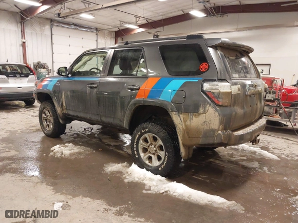 2019 Toyota 4Runner SR5 with VIN JTEBU5JR0K5620419, listed as a IAAI auction lot 41390848 with 93,507 mi miles. Bid and sale history available at carsss.com. Image 3.