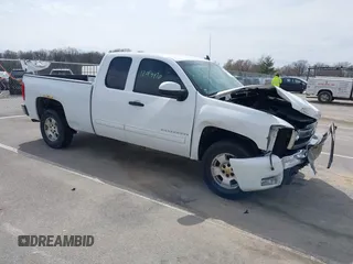 2011 Chevrolet Silverado 1500 LT with VIN 1GCRCSE01BZ461967, listed as a IAAI auction lot 42014470 with 122,903 mi miles and . Bid and sale history available at DreamBid. Image 1.