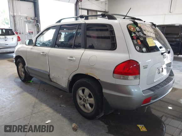 2006 Hyundai Santa Fe GLS with VIN KM8SC13D26U098773, listed as a IAAI auction lot 42382655 with 268,133 mi miles and . Bid and sale history available at DreamBid. Image 3.