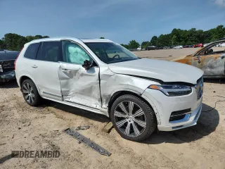 2022 Volvo XC90 Inscription z VIN YV4A22PL2N1823473, wystawiony jako Copart lot #61167815 z przebiegiem 69 200 mil mil oraz Szkoda całkowita • Salvage title. Historia ofert i sprzedaży dostępna na DreamBid. Obrazek 4.
