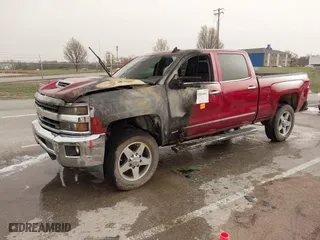 2019 Chevrolet Silverado 2500HD LTZ with VIN 1GC1KTEY6KF143162, listed as a IAAI auction lot 41814043 with 1 mi miles. Bid and sale history available at carsss.com. Image 2.