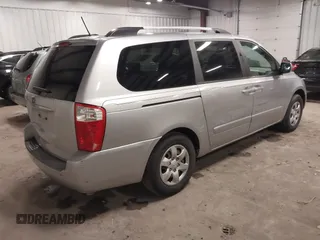 2010 Kia Sedona LX with VIN KNDMG4C35A6330998, listed as a IAAI auction lot 41833978 with 161,452 mi miles. Bid and sale history available at carsss.com. Image 4.