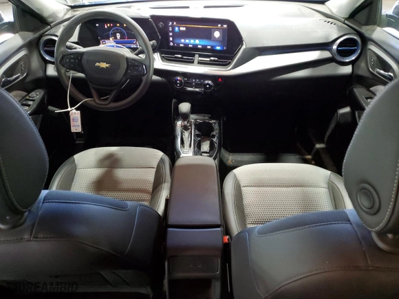 2024 Chevrolet Trax LT with VIN KL77LHE26RC197912, listed as a Copart auction lot 49996115 with 10,178 mi miles and Salvage Title. Bid and sale history available at carsss.com. Image 8.