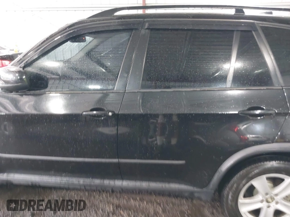 2011 BMW X5 35d z VIN 5UXZW0C54BL369201, wystawiony jako IAAI lot #42285920 z przebiegiem 158 287 mil mil oraz . Historia ofert i sprzedaży dostępna na DreamBid. Obrazek 15.