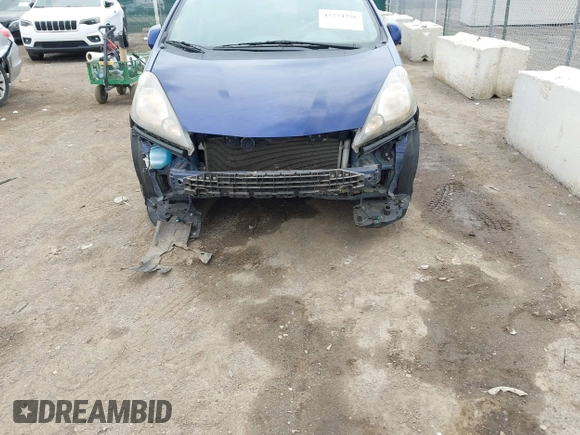 2012 Honda Fit Sport с VIN JHMGE8H55CC041577, выставлен на аукционе IAAI как лот 42274756 с пробегом 114 895 миль миль и . История ставок и продаж доступна на DreamBid. Изображение 6.