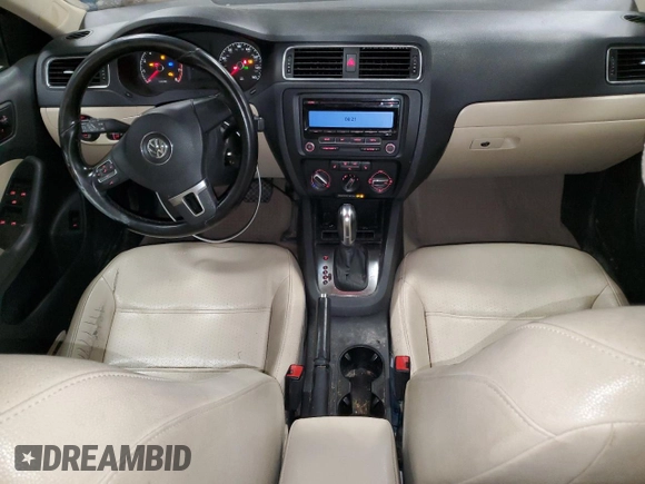 2011 Volkswagen Jetta Sedan SE with VIN 3VWDX7AJXBM342632, listed as a Copart auction lot 88998885 with 184,877 mi miles and Salvage Title. Bid and sale history available at carsss.com. Image 8.