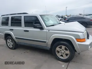 2006 Jeep Commander z VIN 1J8HH48K16C346762, wystawiony jako IAAI lot #40938740 z przebiegiem 348 396 mil mil oraz . Historia ofert i sprzedaży dostępna na DreamBid. Obrazek 14.