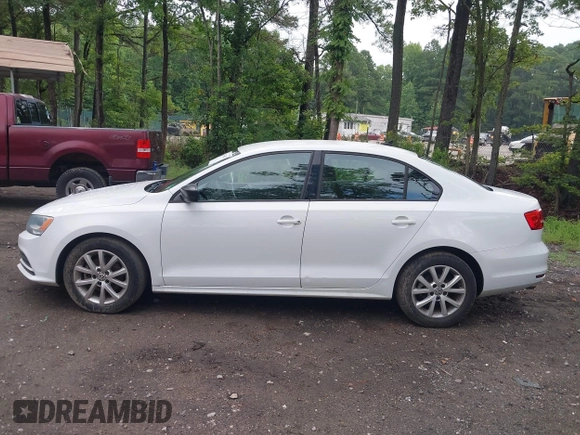 2015 Volkswagen Jetta SE with VIN 3VWD17AJ7FM292814, listed as a IAAI auction lot 42636431 with 105,416 mi miles and . Bid and sale history available at DreamBid. Image 14.
