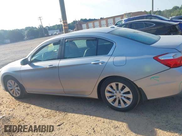 2015 Honda Accord EX-L z VIN 1HGCR2F85FA067208, wystawiony jako IAAI lot #42597227 z przebiegiem 81 443 mil mil oraz . Historia ofert i sprzedaży dostępna na DreamBid. Obrazek 14.