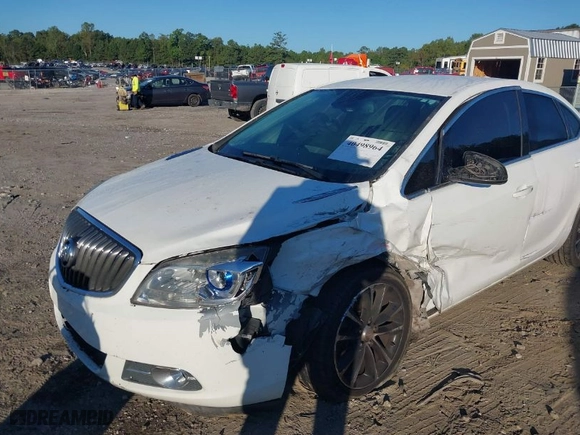 2016 Buick Verano Sport Touring with VIN 1G4PW5SK1G4165787, listed as a IAAI auction lot 40498964 with 157,000 mi miles. Bid and sale history available at carsss.com. Image 6.