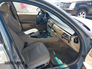 2007 BMW 3 Series 328xi with VIN WBAVC935X7KX55130, listed as a IAAI auction lot 42018618 with 232,500 mi miles and . Bid and sale history available at DreamBid. Image 5.