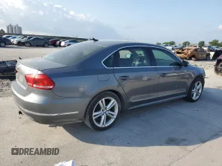 2013 Volkswagen Passat SEL Premium z VIN 1VWCN7A36DC135095, wystawiony jako Copart lot #57338905 z przebiegiem 151 843 mil mil oraz Szkoda całkowita • Salvage title. Historia ofert i sprzedaży dostępna na DreamBid. Obrazek 3.