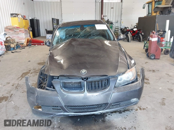 2006 BMW 3 Series 325i z VIN WBAVB13526PT07955, wystawiony jako IAAI lot #42401872 z przebiegiem Nie podano mil oraz . Historia ofert i sprzedaży dostępna na DreamBid. Obrazek 12.