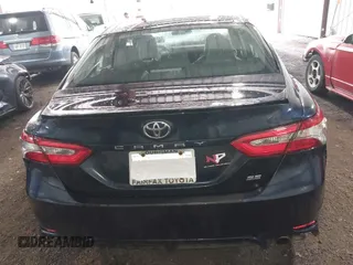 2018 Toyota Camry LE z VIN 4T1B11HK8JU517019, wystawiony jako IAAI lot #42220646 z przebiegiem 98 924 mil mil oraz . Historia ofert i sprzedaży dostępna na DreamBid. Obrazek 15.