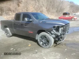 2024 Ram 1500 Big Horn z VIN 1C6SRFBT0RN210968, wystawiony jako Copart lot #49988365 z przebiegiem 7 678 mil mil oraz Szkoda całkowita • Salvage title. Historia ofert i sprzedaży dostępna na DreamBid. Obrazek 14.