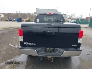 2012 Toyota Tundra с VIN 5TFUM5F17CX036041, выставлен на аукционе IAAI как лот 41782453 с пробегом 183 839 миль миль и . История ставок и продаж доступна на DreamBid. Изображение 16.