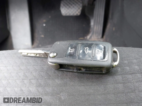 2015 Volkswagen Jetta S с VIN 3VW2K7AJ5FM354165, выставлен на аукционе IAAI как лот 42145647 с пробегом 77 653 миль миль и . История ставок и продаж доступна на DreamBid. Изображение 11.